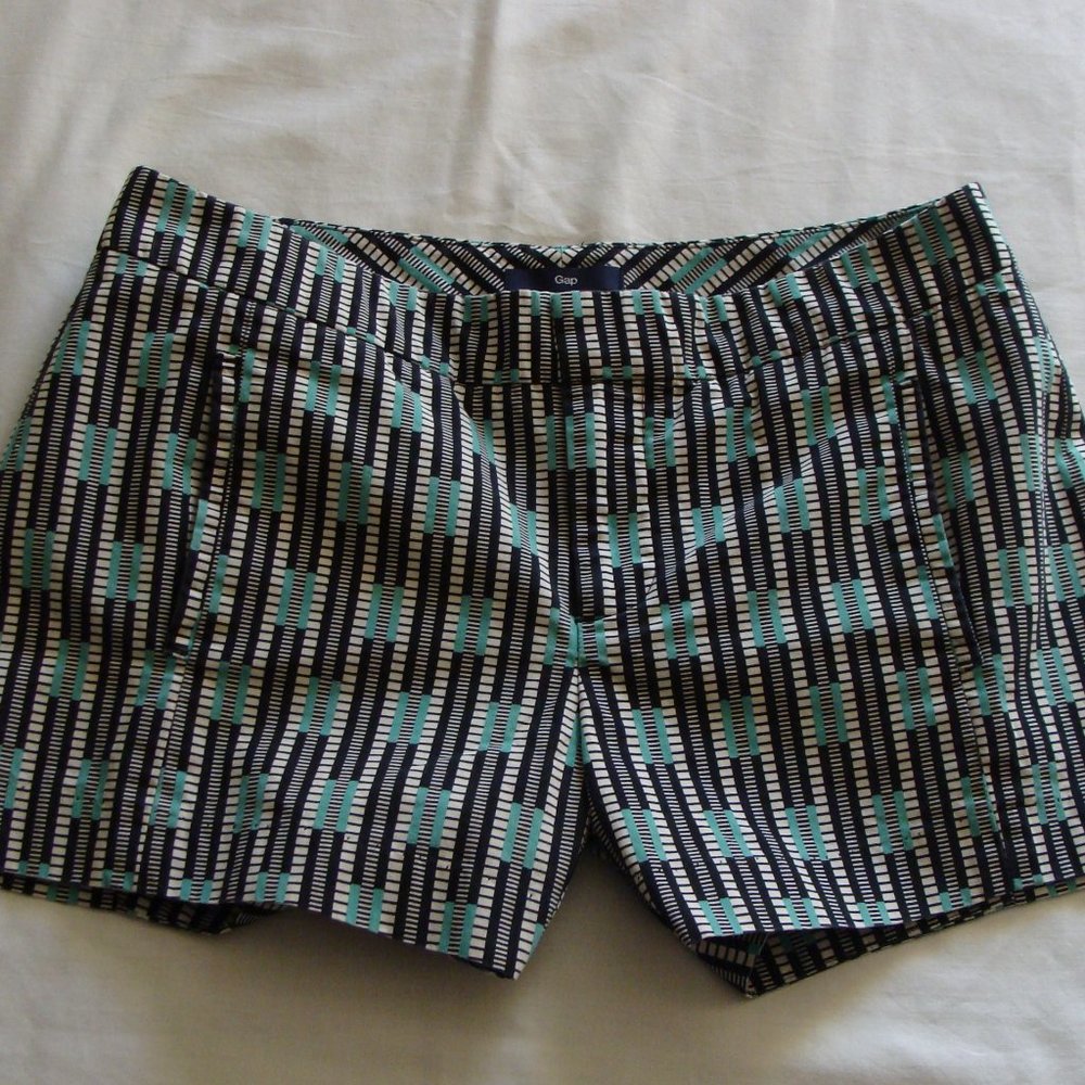 GAP Black Aqua & White Graphic Pattern Casual SHORTS Sz 0